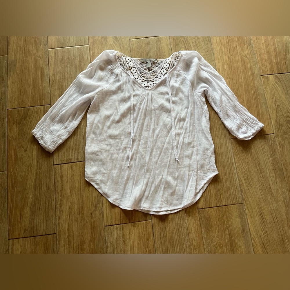 🩷 10 FOR $15 SALE 🩷 White 3/4 sleeve beachy tropical top